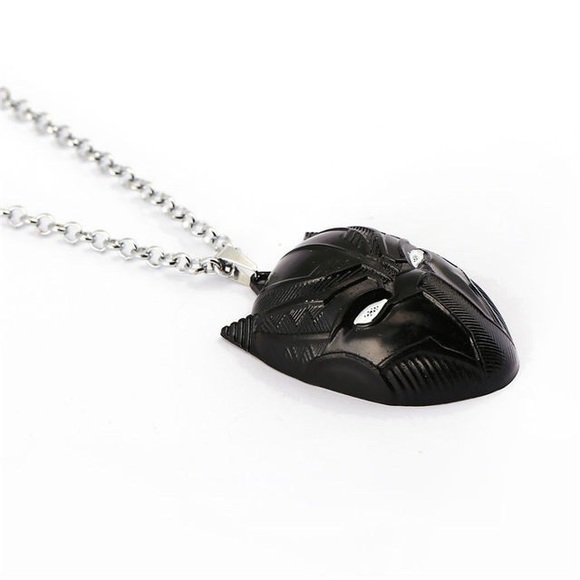 Black Panther Necklace Metal Pendant Necklace - Picture 3 of 3